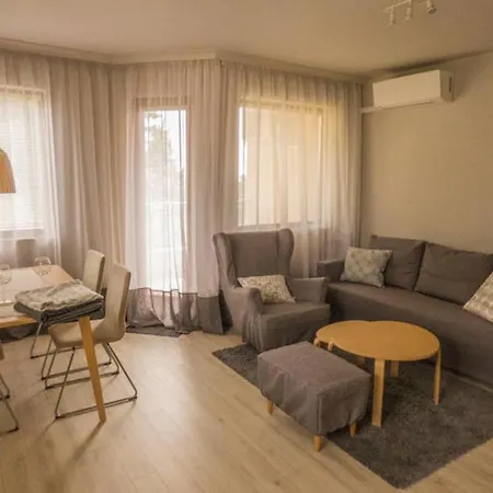 דירה Private In Cypress Complex 12 וארנה